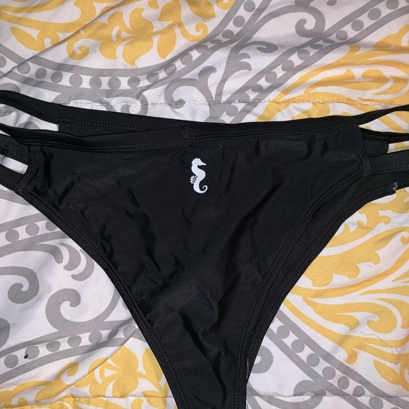 Sunny Co aria bikini - Picture 5 of 6